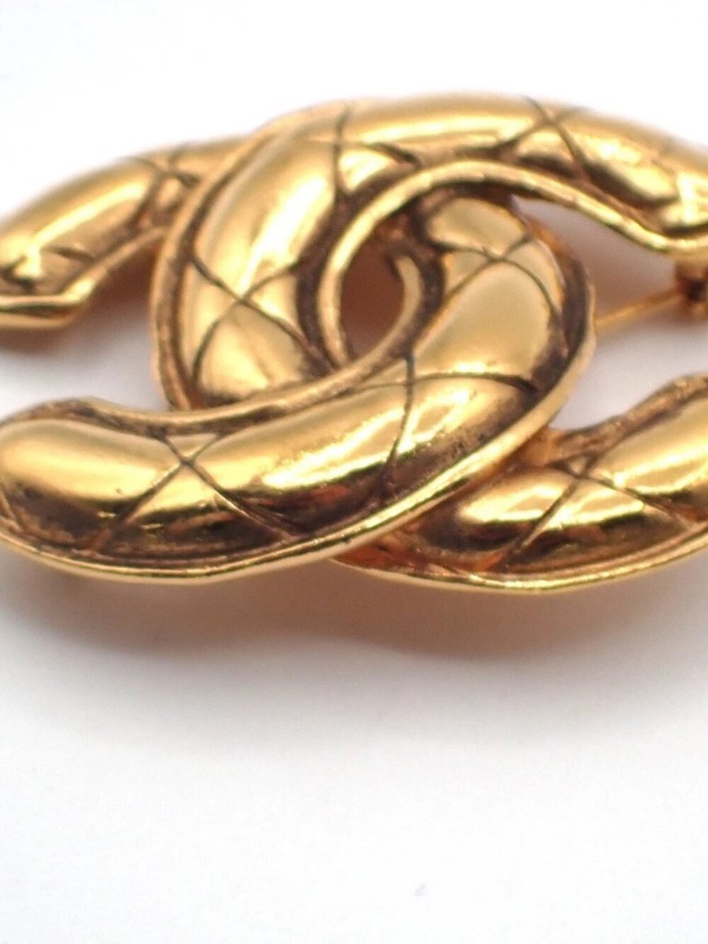 CHANEL CC Logo Matelasse Pin Brooch Gold GHW Accessory - Picture 5 of 16